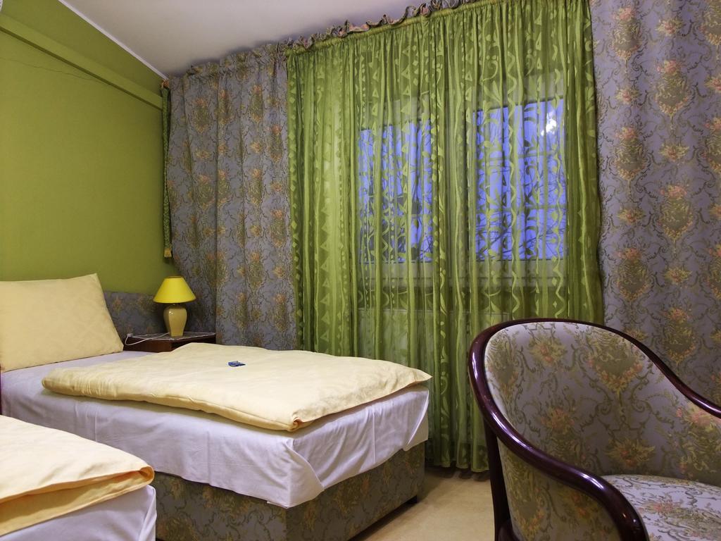 Bed & Breakfast Vila Stanisic Pozega Værelse billede